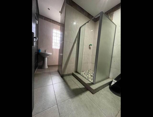 3 BEDROOM HOUSE FOR SALE IN UMLAZI G